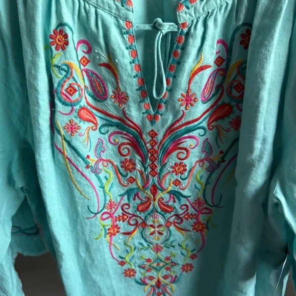 NWT John Mark Floral Embroidered Split V-Neck 3/4 Sleeve Frayed Tassel Tie Tunic - Picture 7 of 8